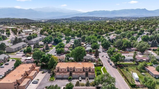 Building Photo - 4109 Sunny Vista Heights