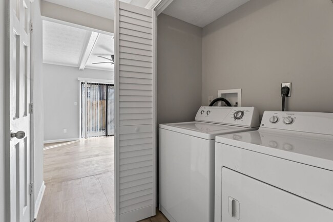 Building Photo - 6428 Wood Cir W
