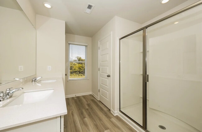 Building Photo - 1040 Legacy Ct