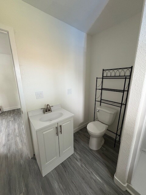 Building Photo - 10428 Somerset Blvd