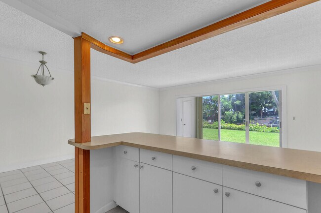 Building Photo - 342 Southwind Dr