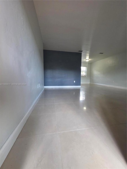Building Photo - 2834 SW 37th Ave