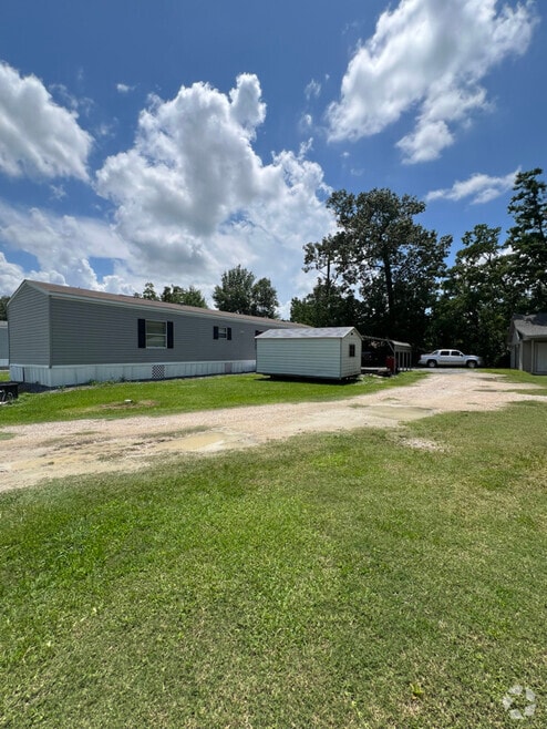 Building Photo - 41138 Wendy Dr