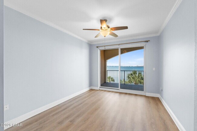 Building Photo - 2400 Grandiflora Blvd