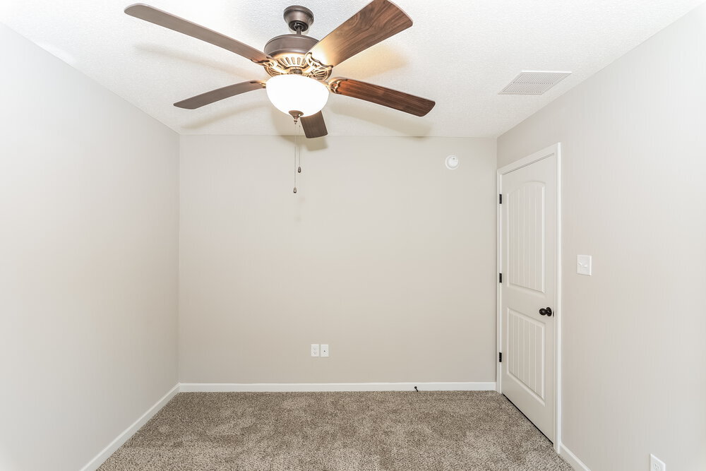 Building Photo - 1087 Darren Cir E