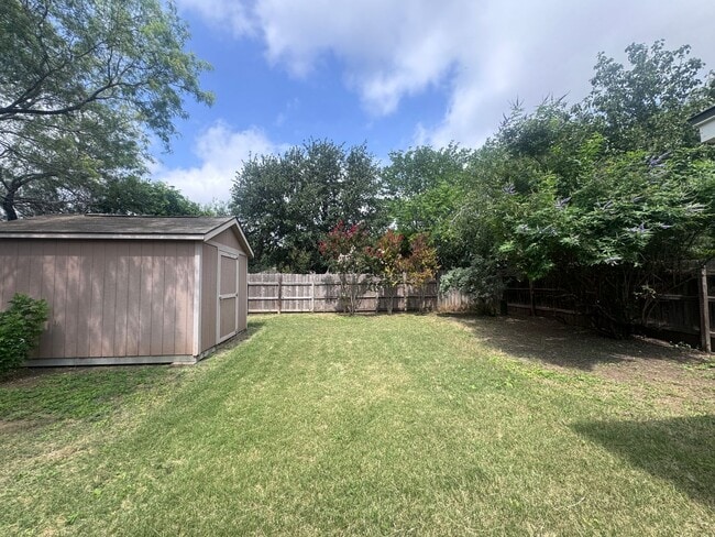 Building Photo - 10431 Westfield Pl