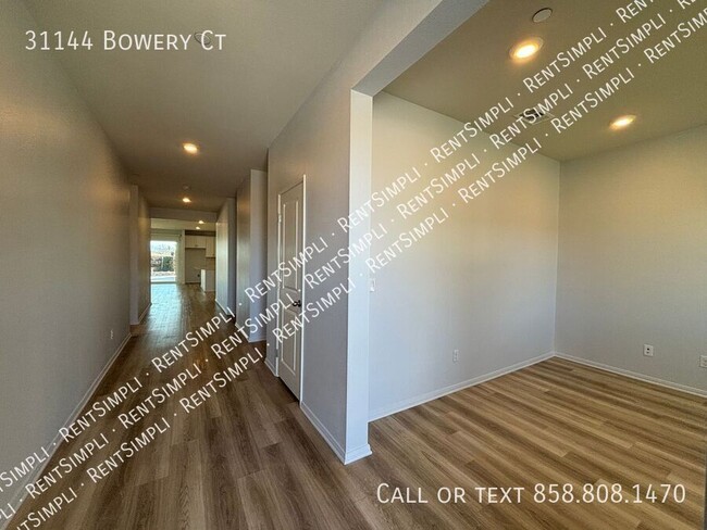 Building Photo - Spacious & Modern 4-Bedroom + Office Home ...