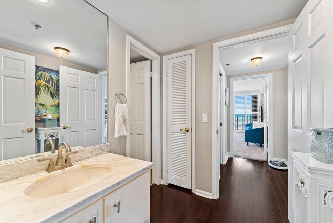 Building Photo - 100 S Beach Rd