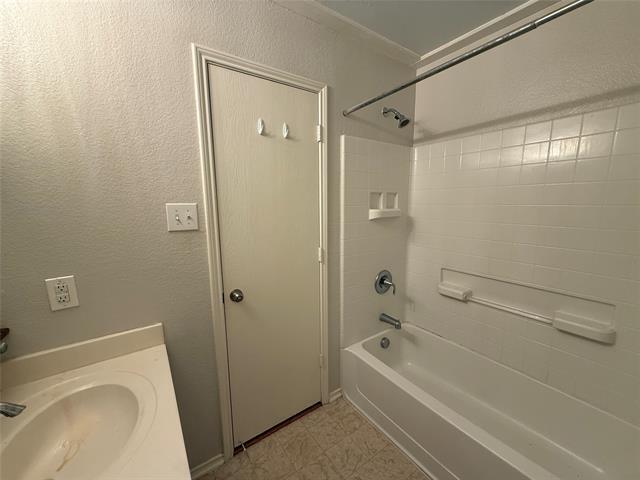 Building Photo - 121 Mill St