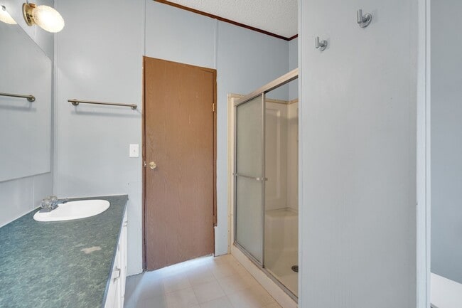 Building Photo - 110 Private Rd