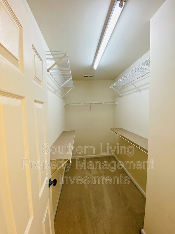 Building Photo - 10407 Winslet Dr