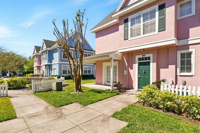 Building Photo - Charming and Spacious 4-Bedroom, 3-Bathroom Fully Furnished Townhome  in the Sought-After Venetia...