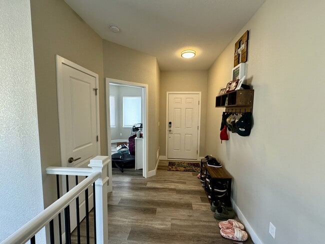 Building Photo - 6859 Surrey Trail