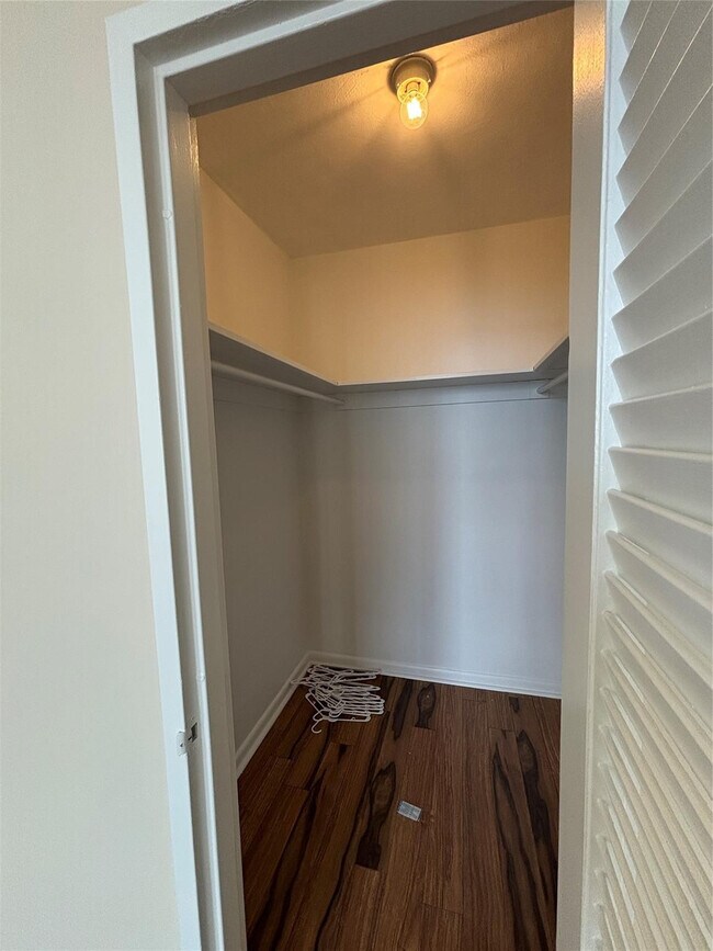 Building Photo - 1200 West Ave