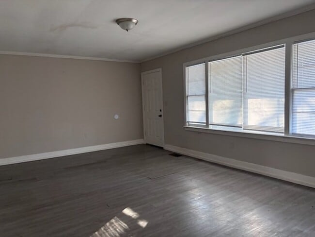 Building Photo - 3230 Rosemary Ave