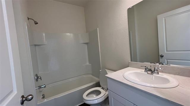 Building Photo - 702 Camden Dr