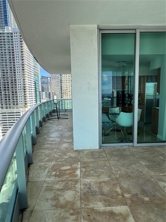 Building Photo - 1331 Brickell Bay Dr