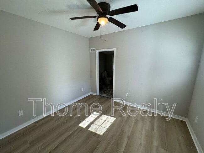 Building Photo - 813 Belleview Ave