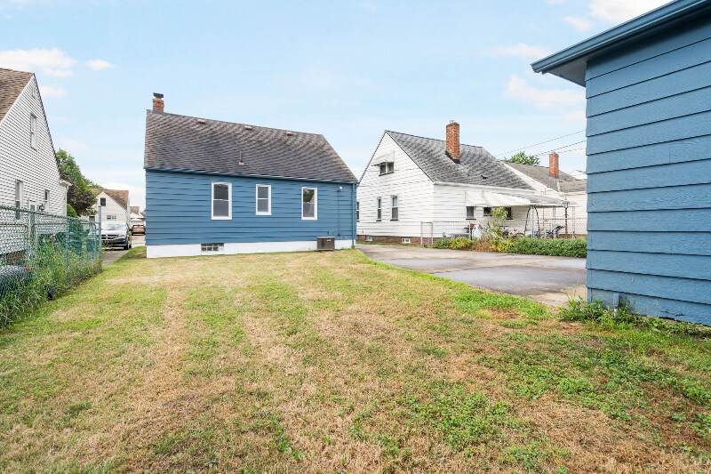 Building Photo - 5414 Orchard Ave