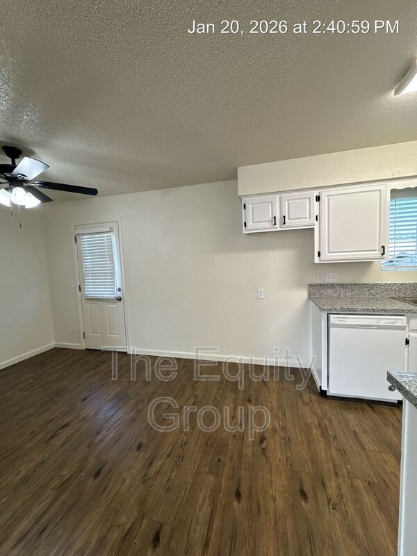 Building Photo - 809 Monarch Cir