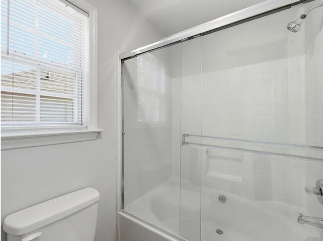 Building Photo - 2121 Ventana Ln