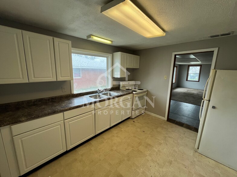 Building Photo - 4015 Haverhill Dr