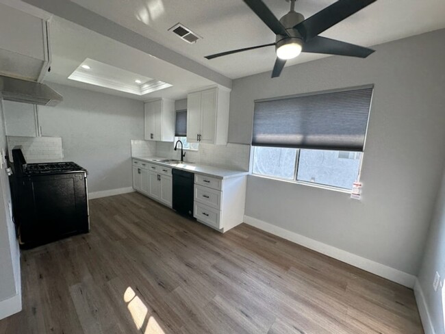 Building Photo - RV T 1708