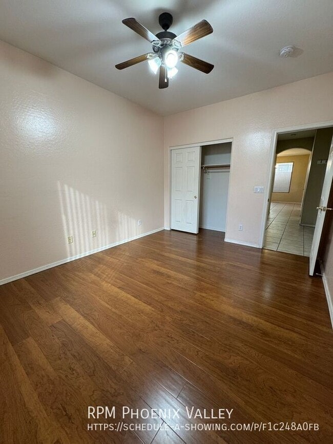 Building Photo - 2305 W Carter Rd