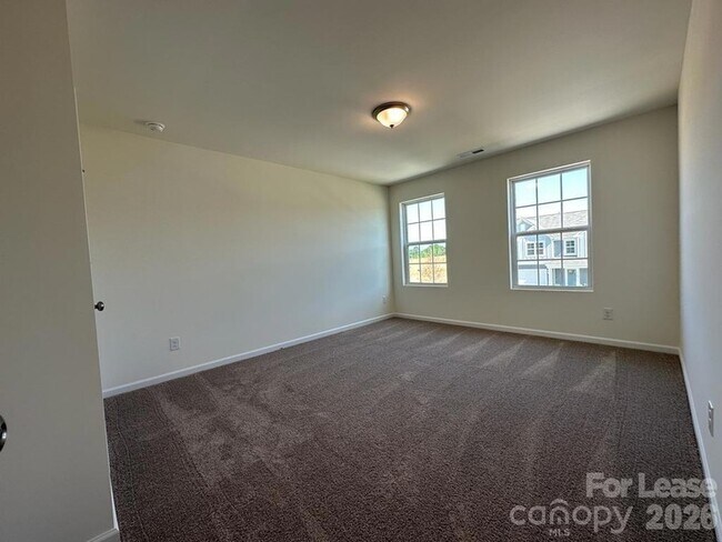 Building Photo - 2897 Yeager Dr NW