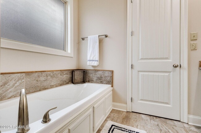 Building Photo - 215 Capstone Crossing
