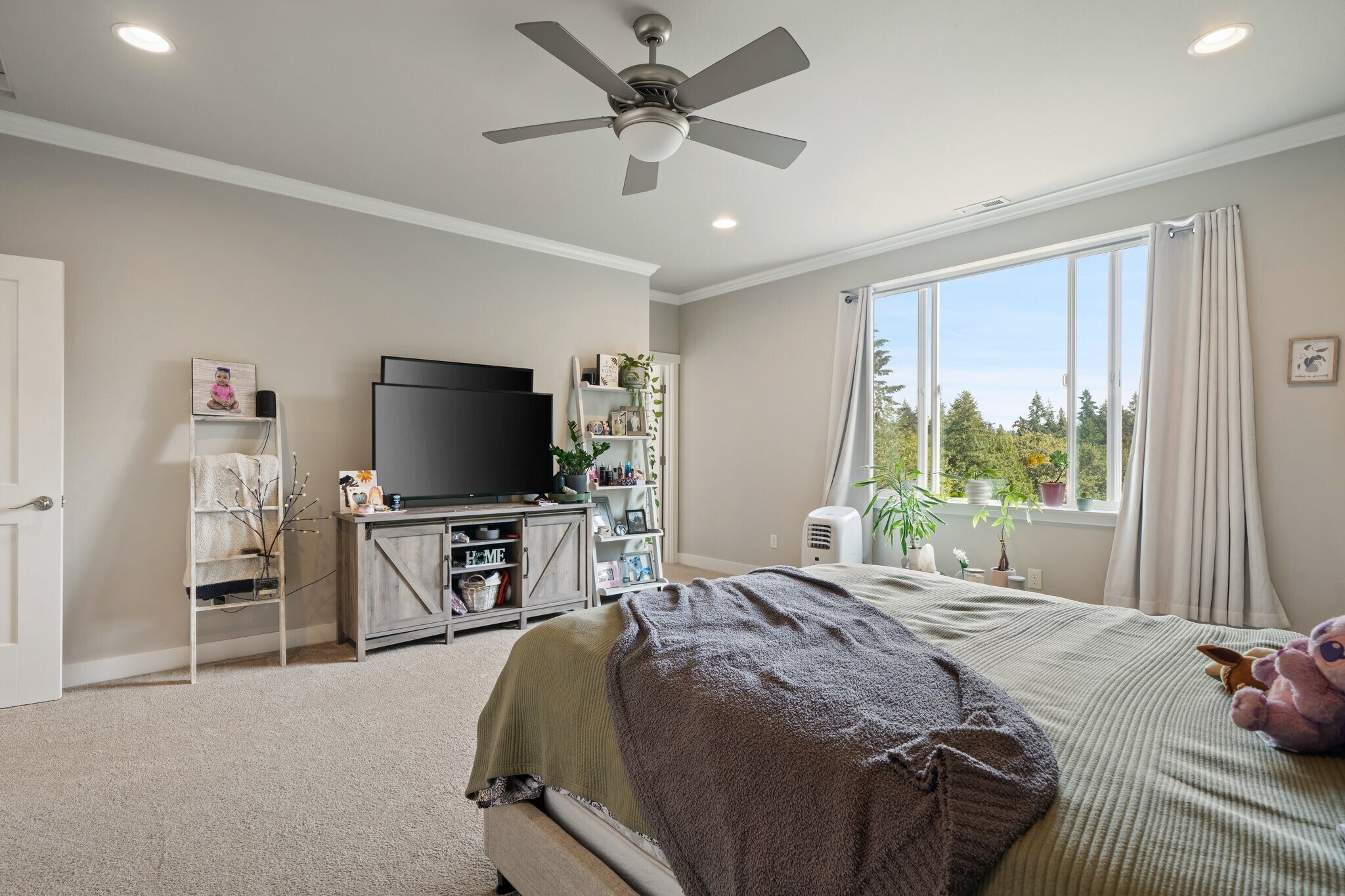 Master Suite (View from walk in closet) - 1182 NE Sockeye Ct