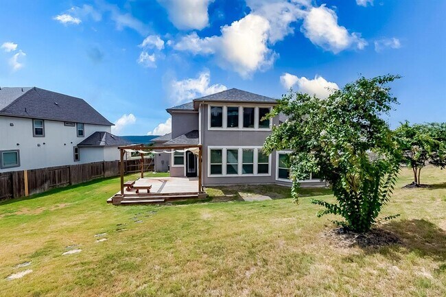 Building Photo - 5520 La Canada Wy