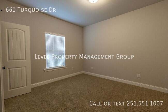 Building Photo - 660 Turquoise Dr