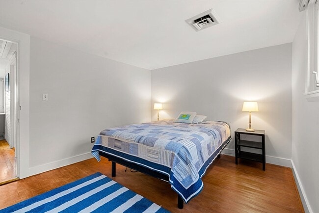 Building Photo - 1 Noahs Hl Wy