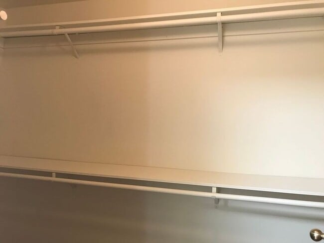 Building Photo - 400 S Morain St