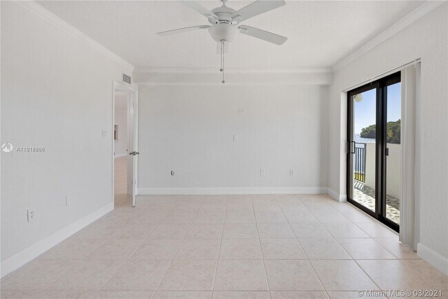 Building Photo - 6901 Edgewater Dr