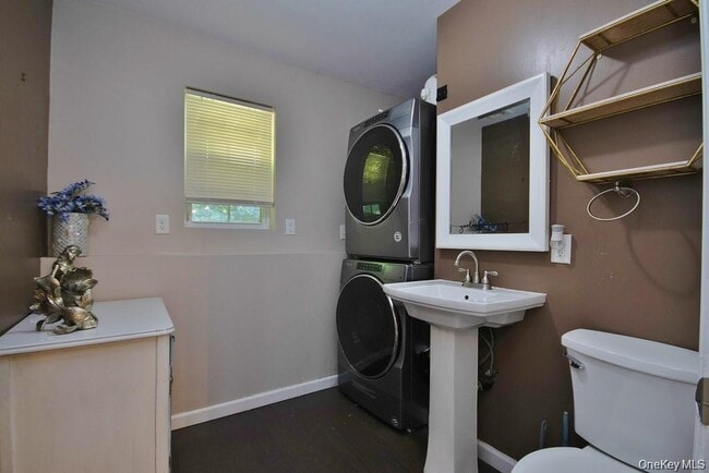 Building Photo - 346 Angelo Dr