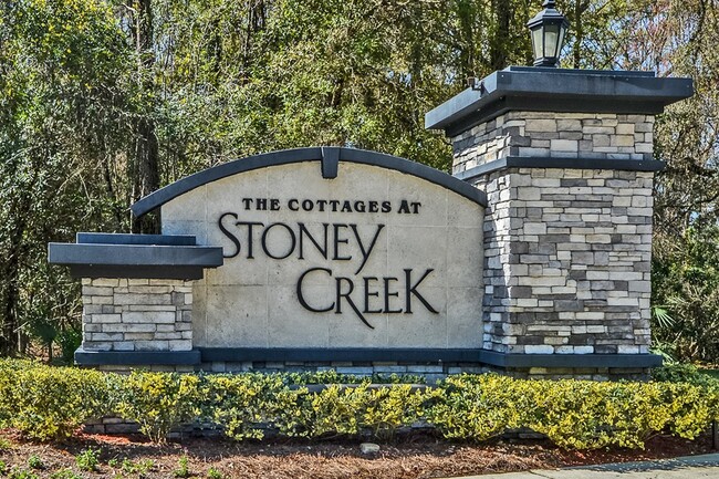 Building Photo - Beautiful Stoney Creek Condo with Garage