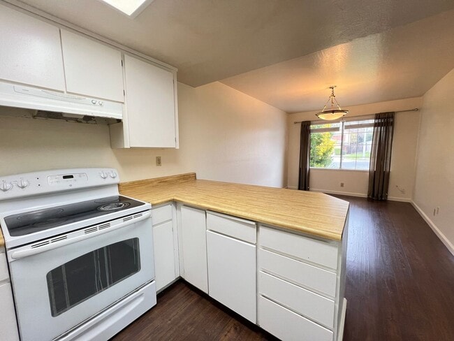 Building Photo - $500 MOVE IN SPECIAL!!!! 3 BEDROOM HOME IN PLEASANTON, CA!!!