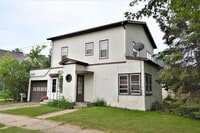 Building Photo - "Cozy 1-Bed, 1-Bath Retreat in Charming Brainerd!"
