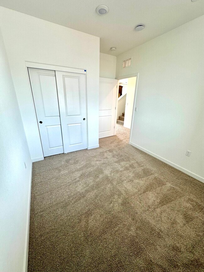 Building Photo - 8112 Moongate Wy