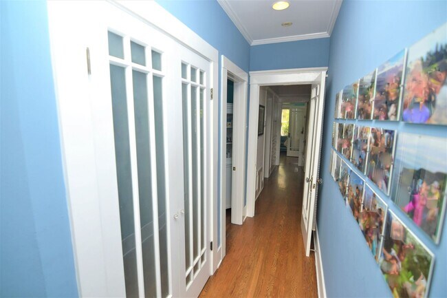 Building Photo - Beautiful Belmont Heights Home with Huge Backyard