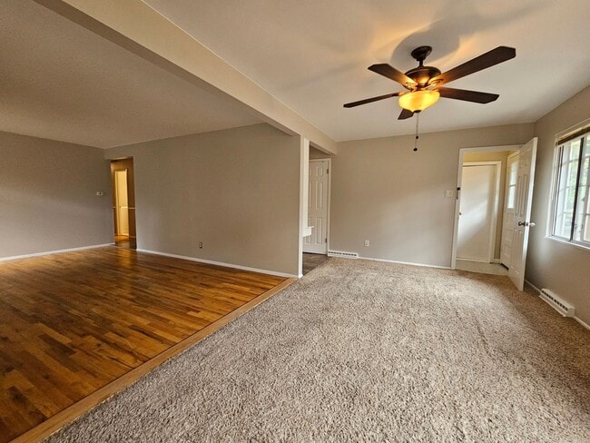 Building Photo - Virginia Village 4 Bed 3 Baths Large Yard Attached Garage Super Spacious!