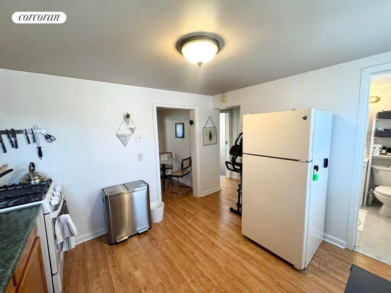 Building Photo - 89 3rd St