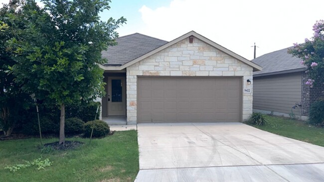 Primary Photo - Charming 4-Bedroom Home Available for Rent...