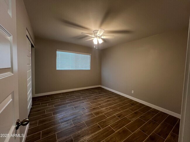 Building Photo - 6240 N 31st Ave