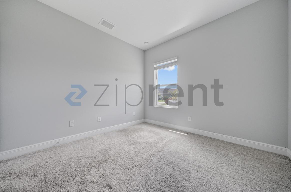 Building Photo - Unit