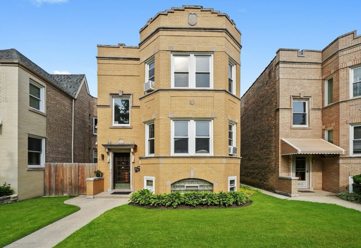 Building Photo - 3115 N Marmora Ave