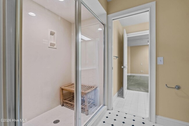 Building Photo - 50 Oak Meadow Rd