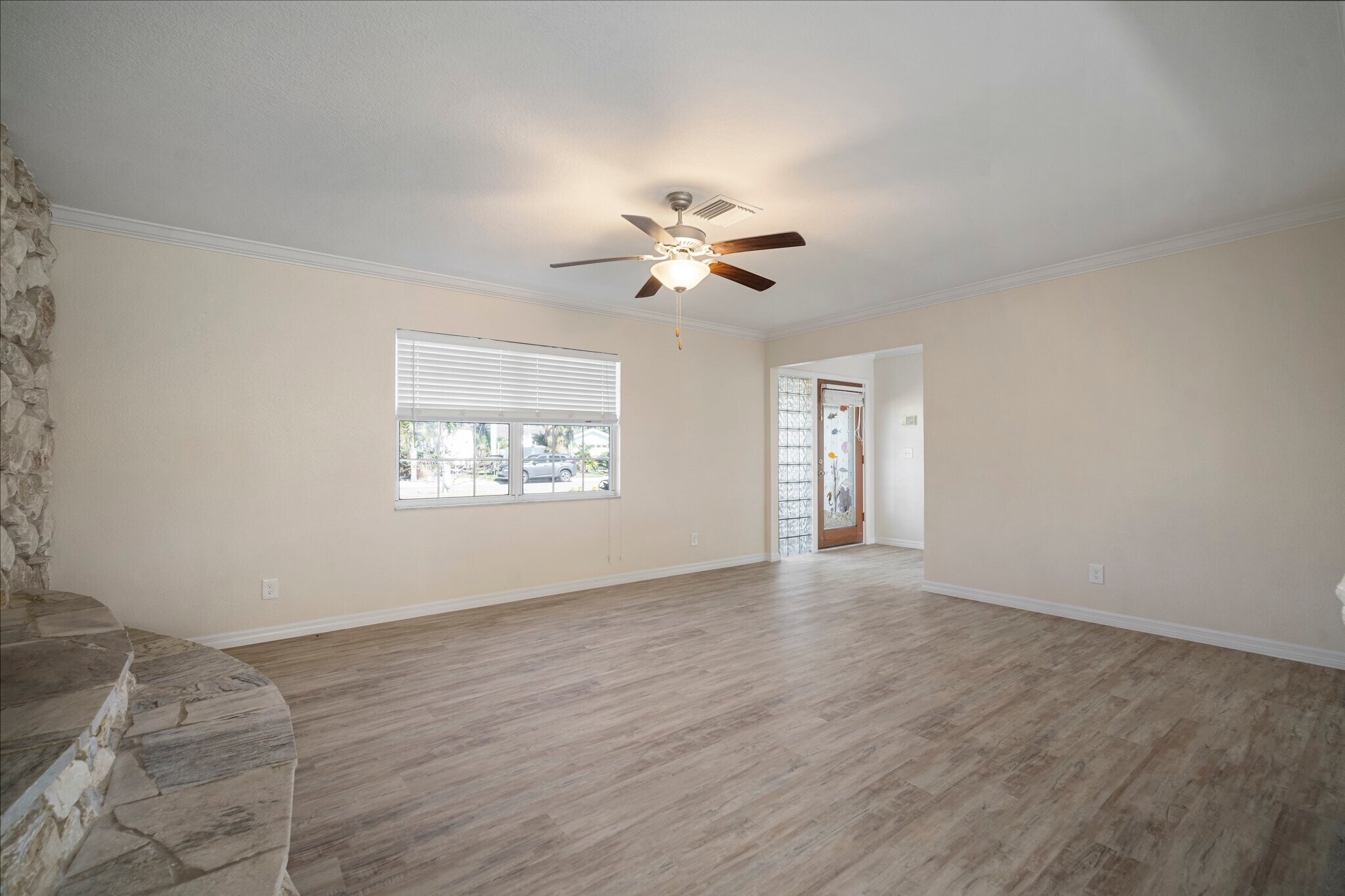 Building Photo - 910 Spindle Palm Way